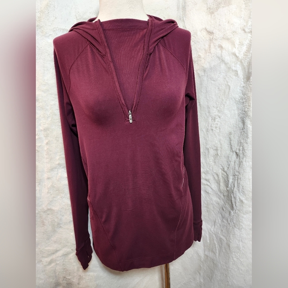 Lululemon Warm Stabilizer 1/2 Zip HoodieGarnet. Size 4 - Picture 12 of 16